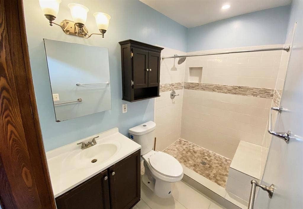 Private Room in 5-Bed Home