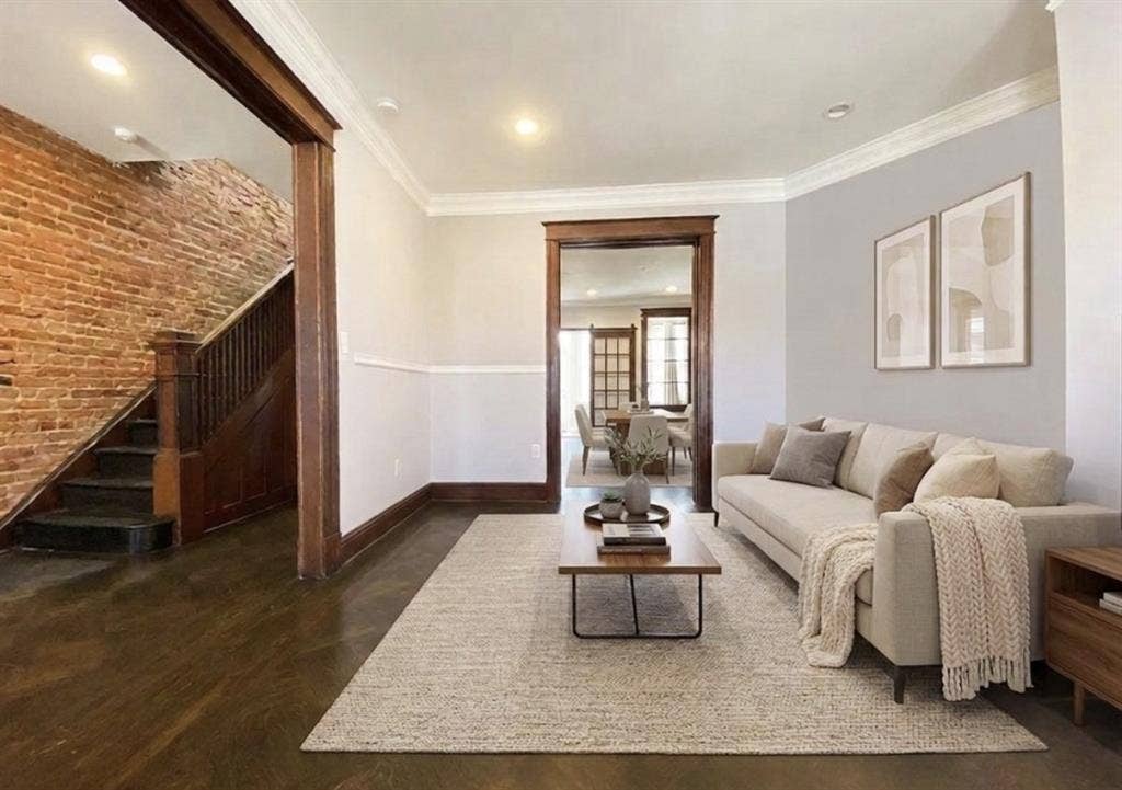 Private Room in 5-Bed Home