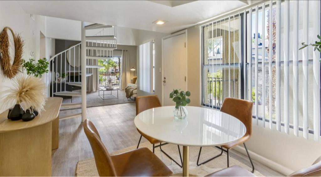 Private loft w bathroom/balcony