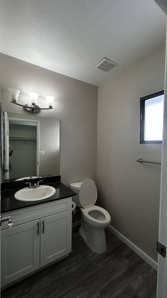 Private loft w bathroom/balcony
