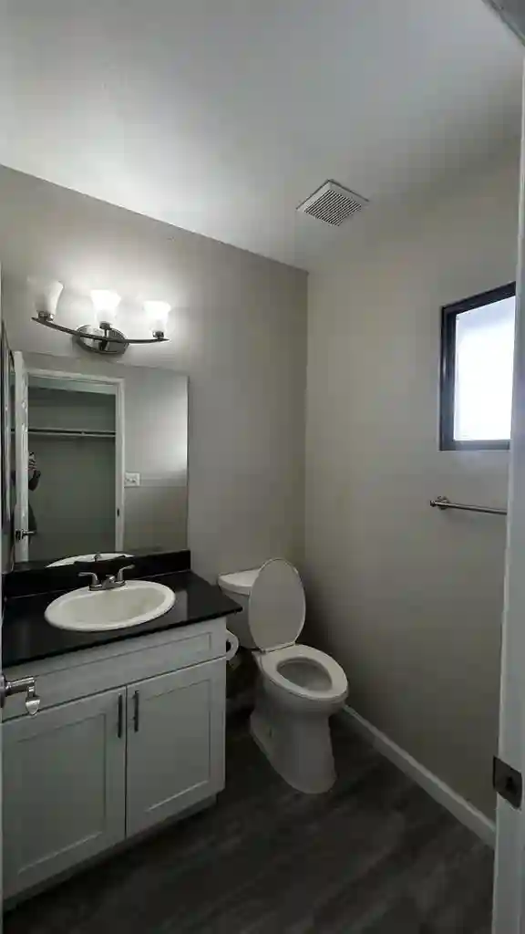 Private loft w bathroom/balcony