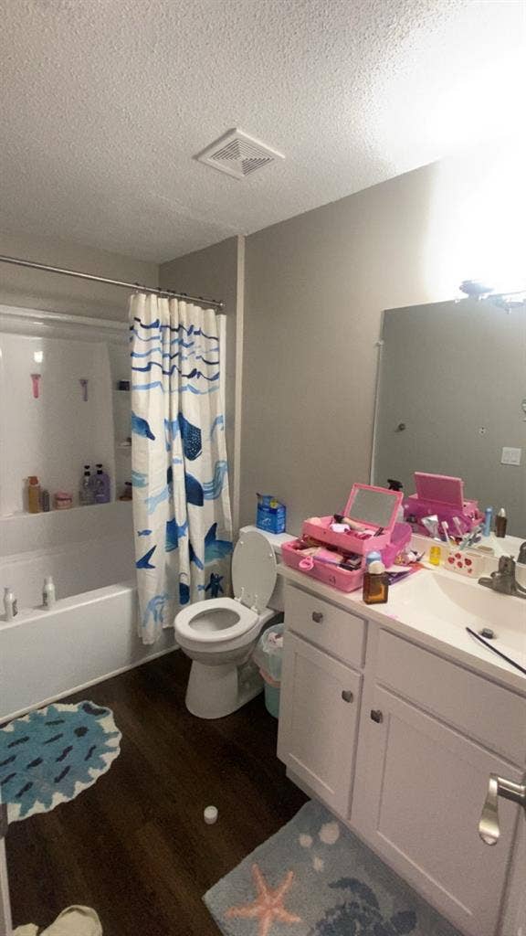 OPEN ROOM FOR RENT