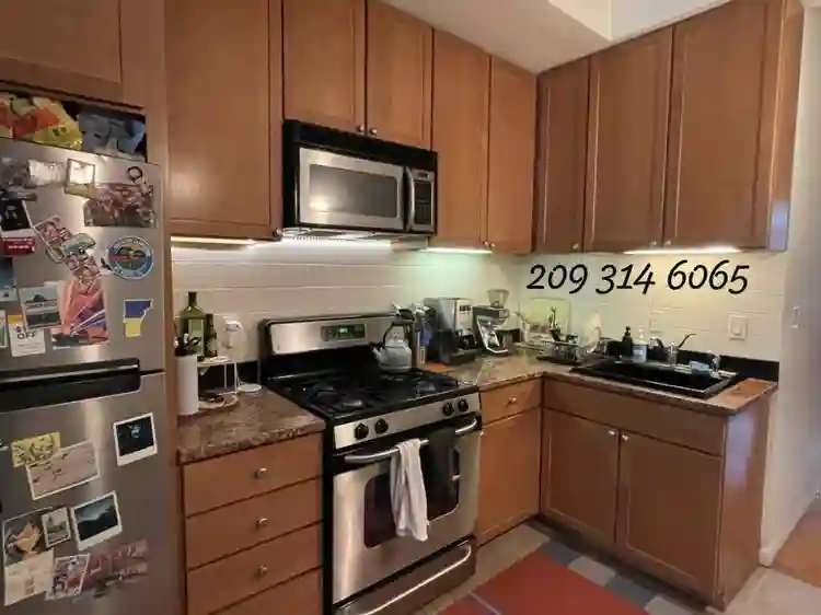 Welcome to this bright 1 bedroom