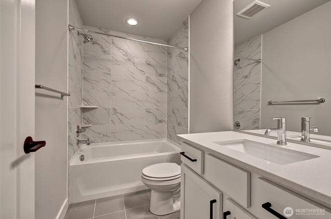Townhome 2 Bedrooms available