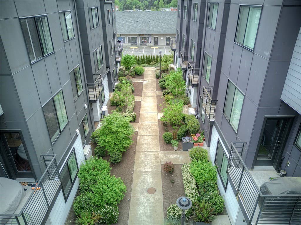 Townhome 2 Bedrooms available