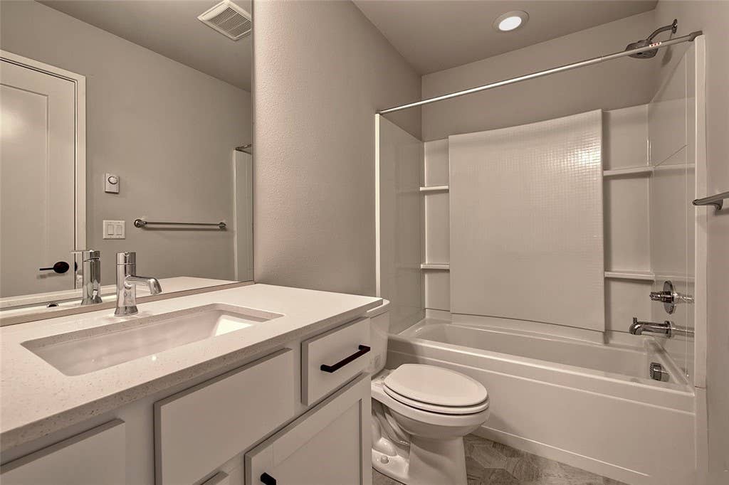 Townhome 2 Bedrooms available