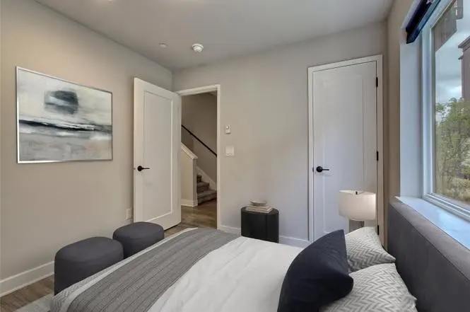 Townhome 2 Bedrooms available