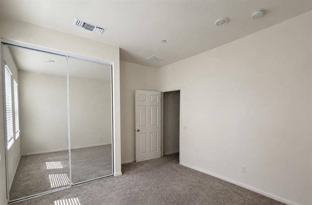 Bedroom for rent