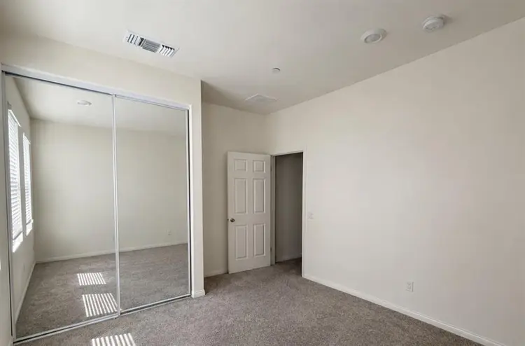 Bedroom for rent