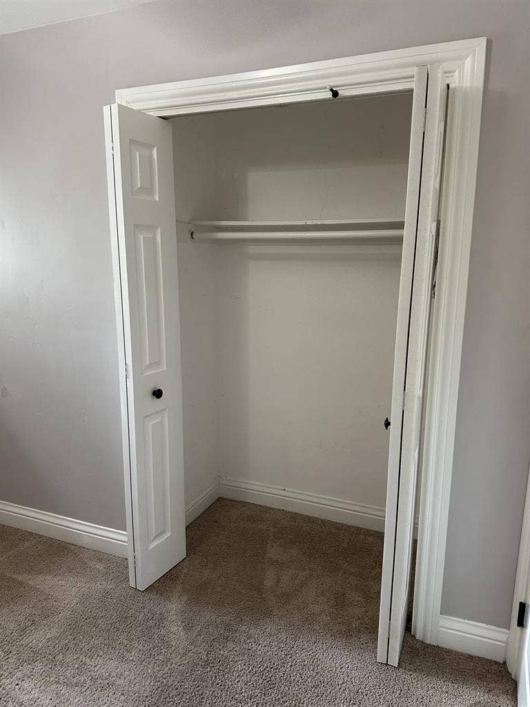 Room for rent in quiet neighborhood