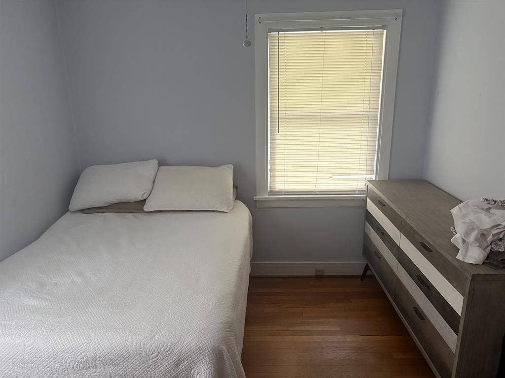 Furnished and Unfurnished Rooms