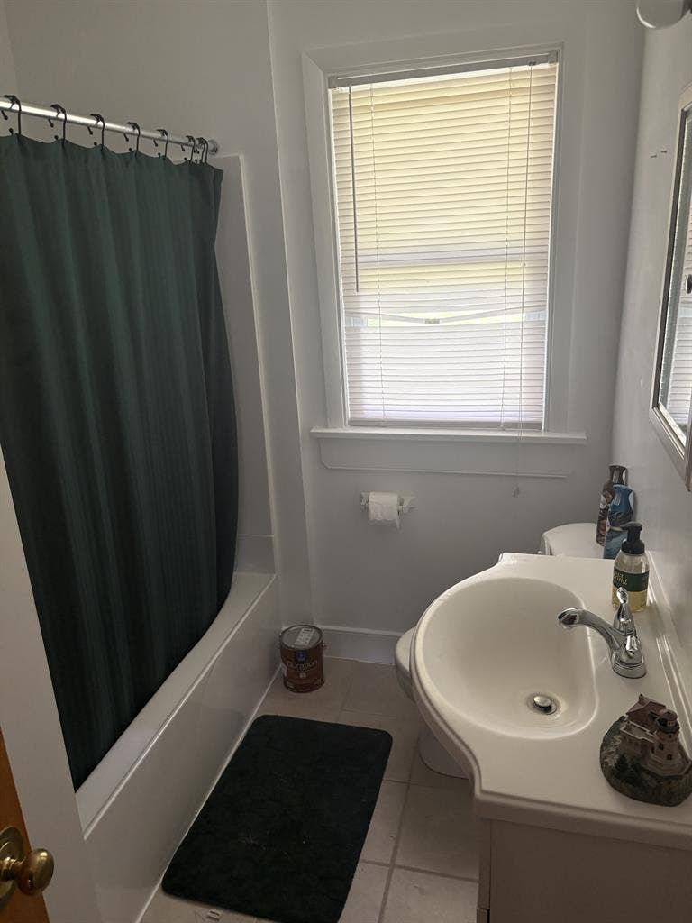 Furnished and Unfurnished Rooms