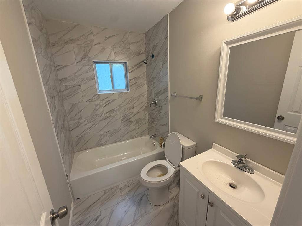 2 BR in Marietta