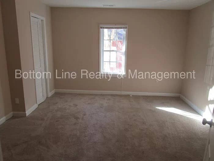 4 BR in Apex