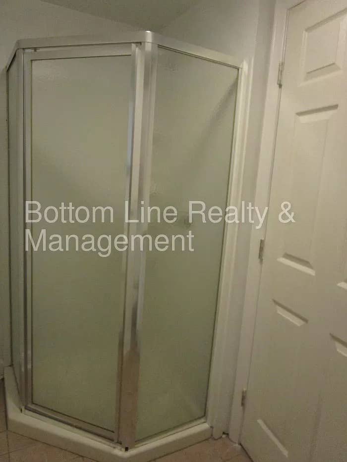 4 BR in Apex