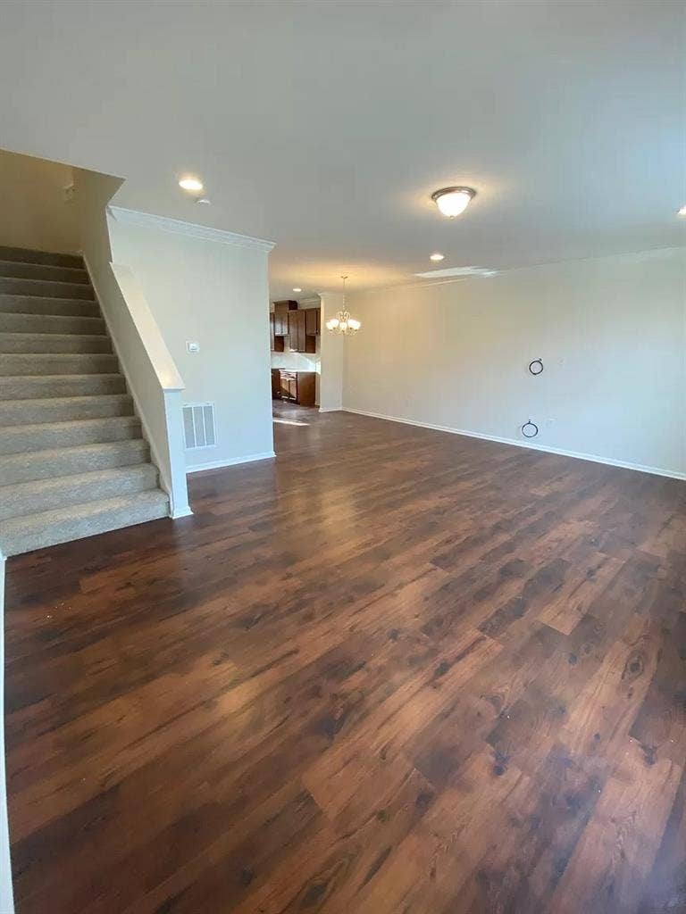 4 BR in Apex