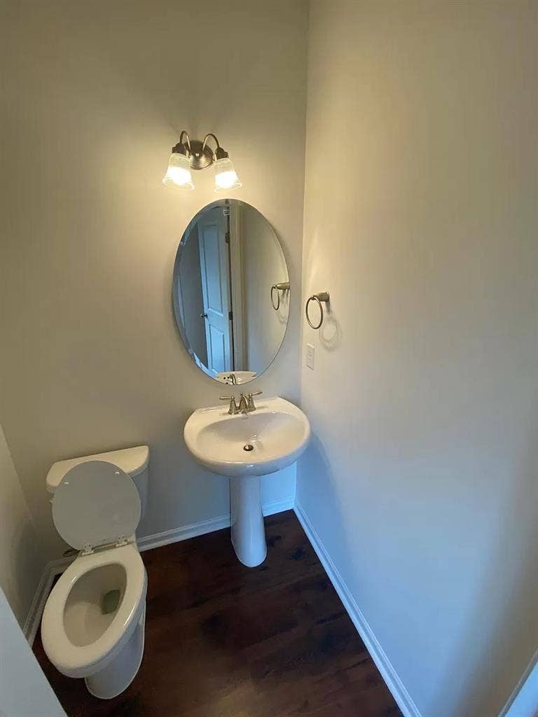 4 BR in Apex