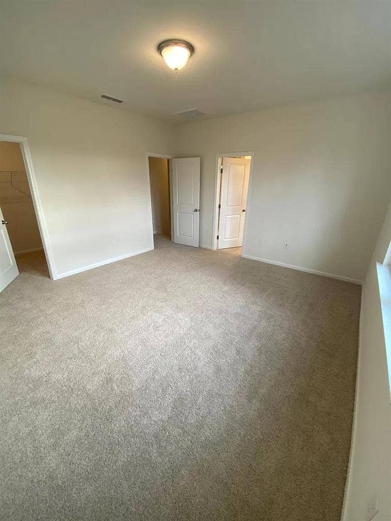 4 BR in Apex