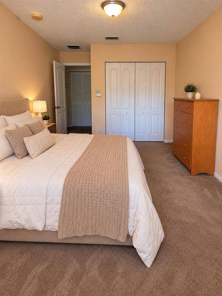 Bedroom for Rent - West Palm Beach