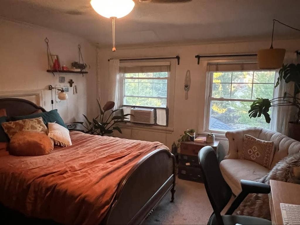Looking for a fourth roommate!