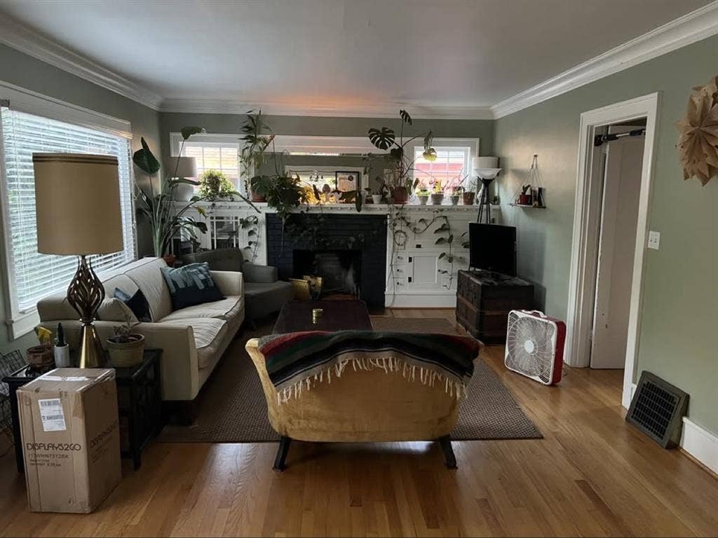 Looking for a fourth roommate!