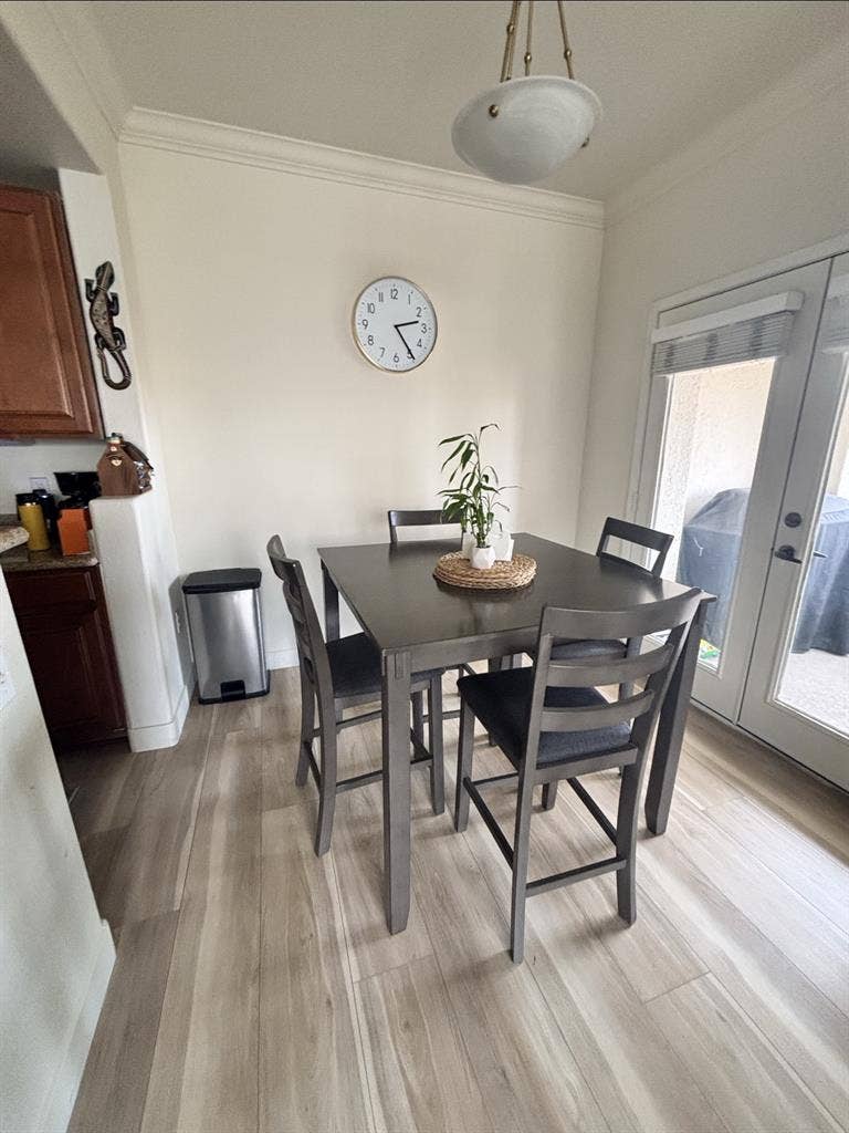 Rent a private bedroom and bathroom