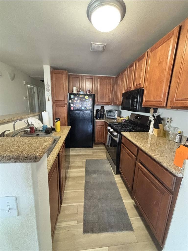 Rent a private bedroom and bathroom