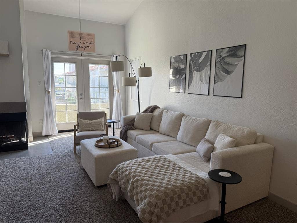 Roommates Wanted