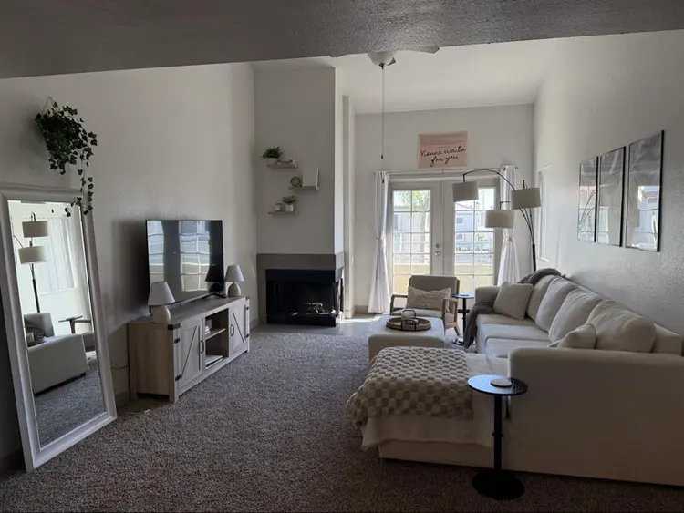 Roommates Wanted