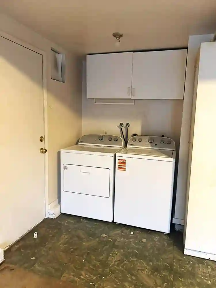 Room for Rent · Riverside 92501