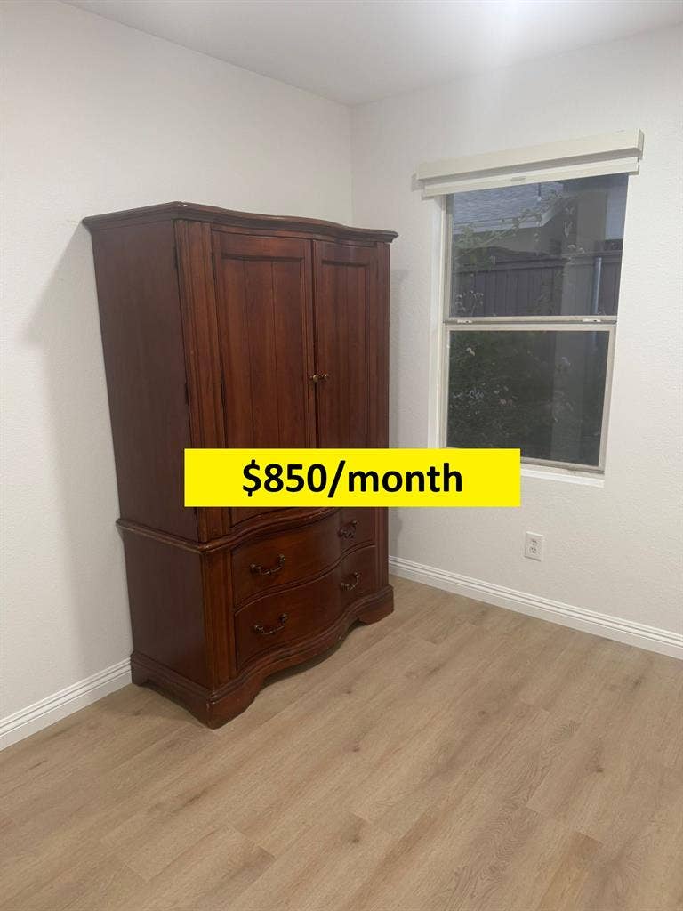 Room for Rent · Riverside 92501