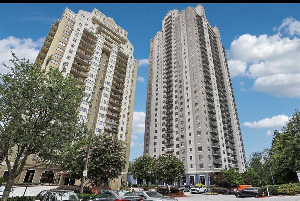 Roommate needed - Renew Perimeter