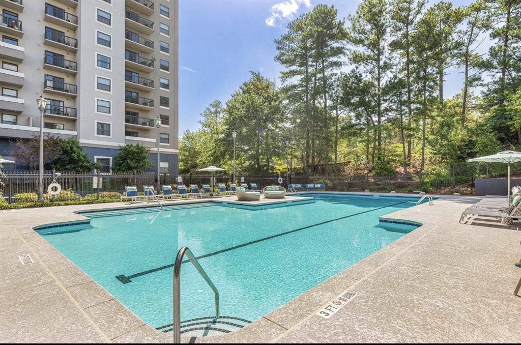 Roommate needed - Renew Perimeter