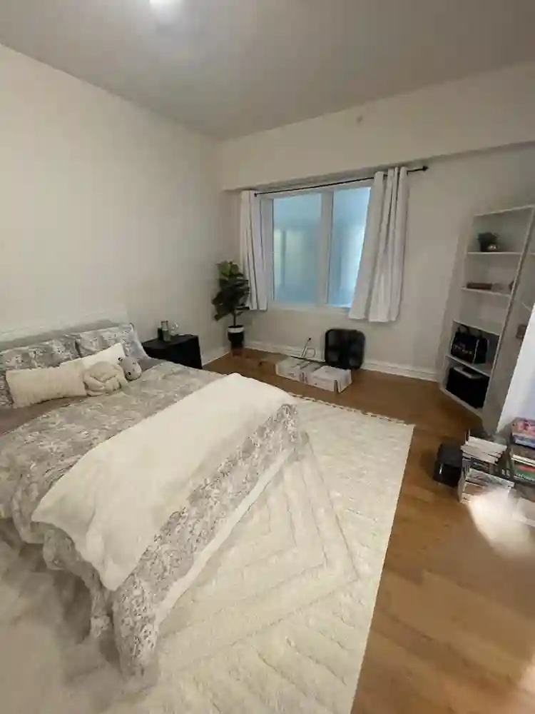 Central location in LoHi large room