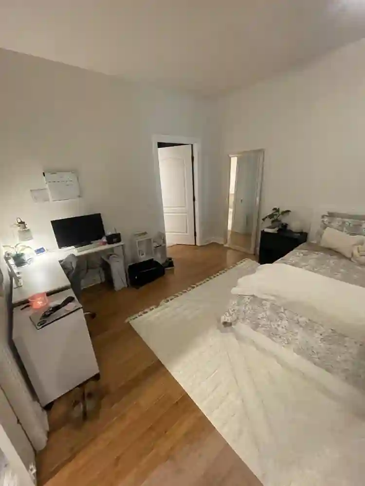 Central location in LoHi large room