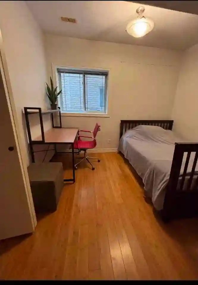 walkout basement apartment Sept 1