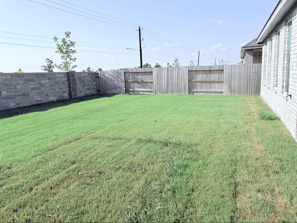 Private room + Privatebath-Angleton