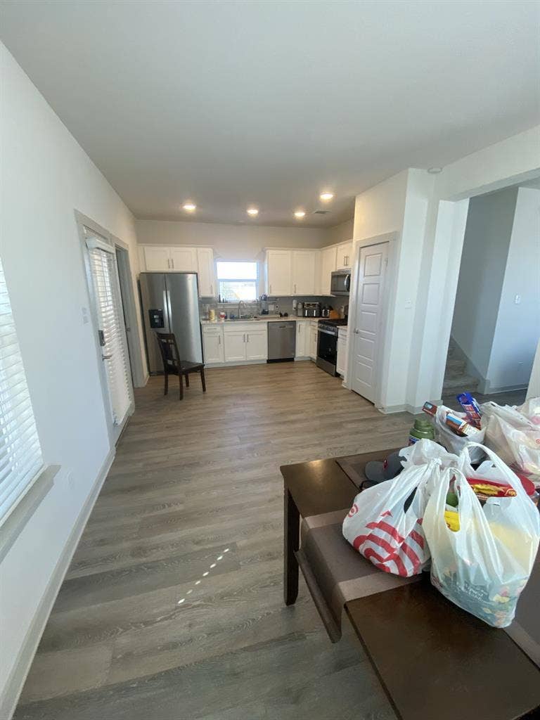 Private room available in new home