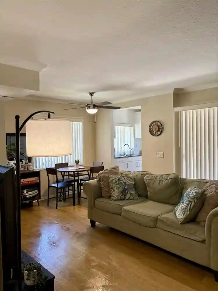 Can move in as
early as August 15