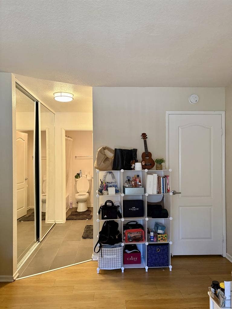 Can move in as 
early as August 15
