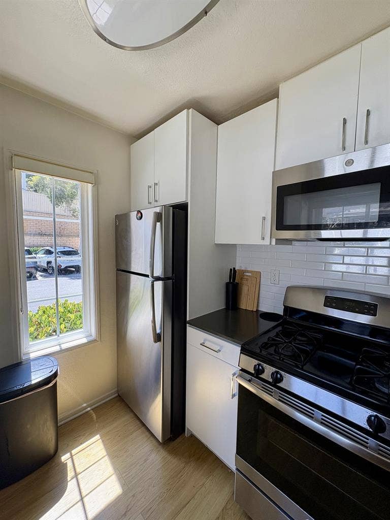 Can move in as 
early as August 15
