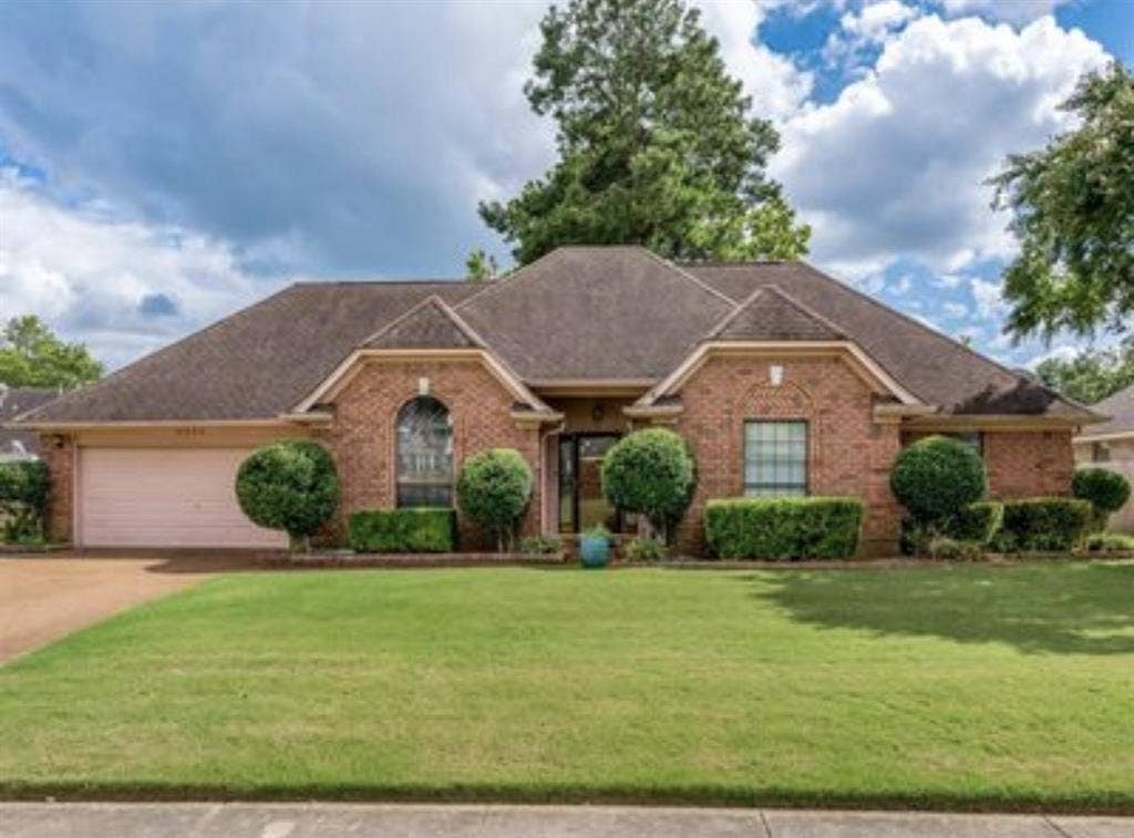 Furnished room in Bartlett TN