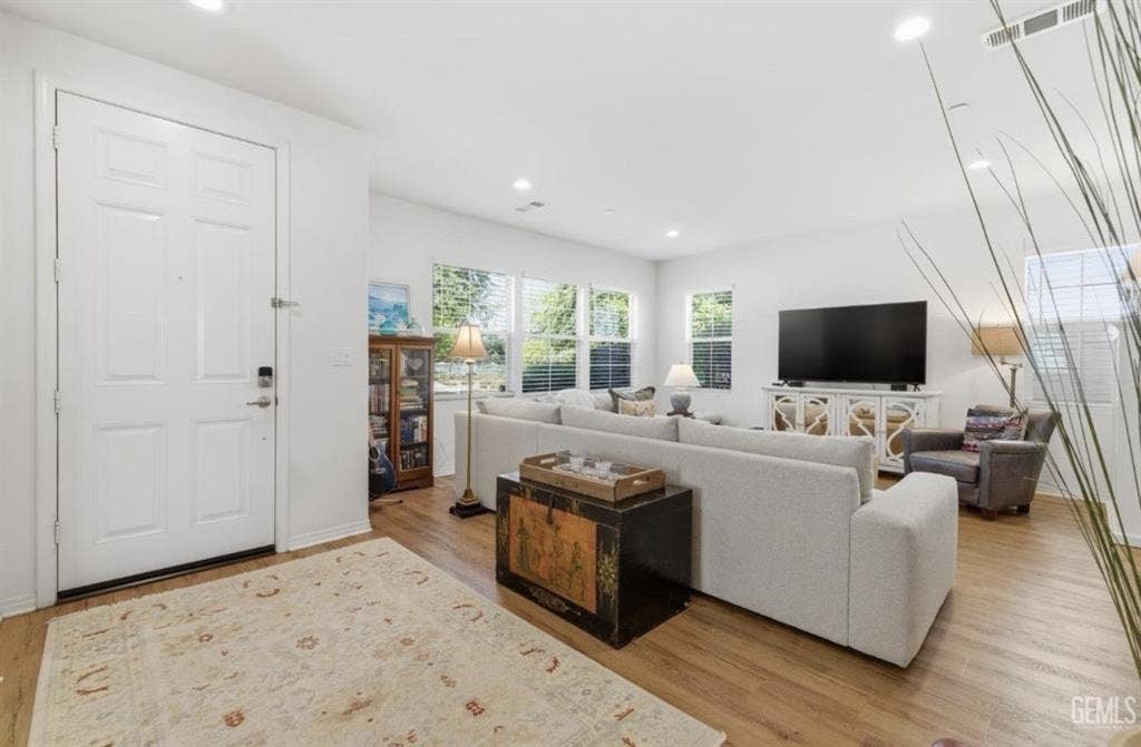 Belcourt Seven Oaks 