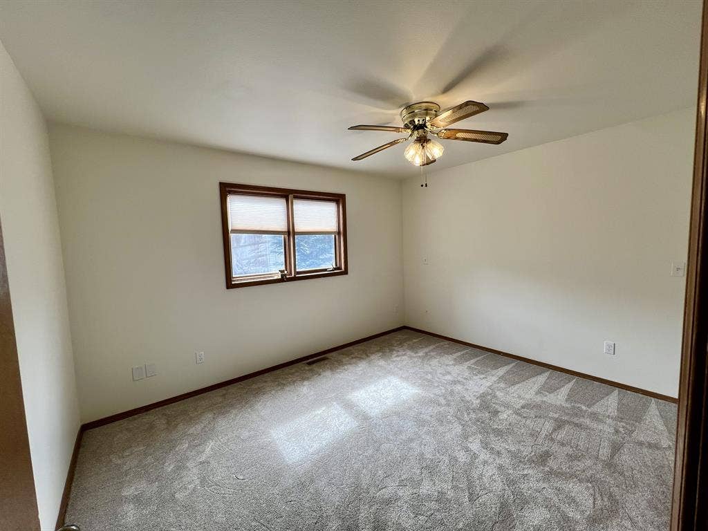 End-Unit Townhouse Independence Pk