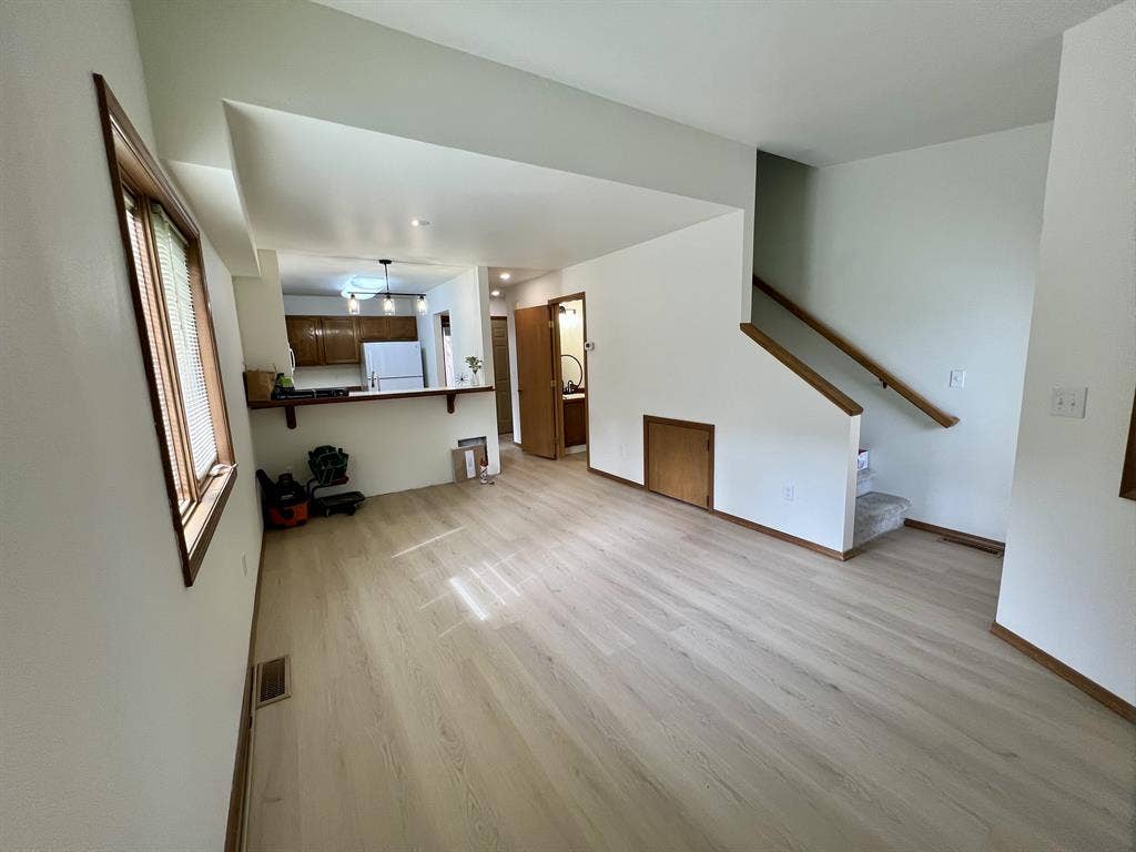 End-Unit Townhouse Independence Pk