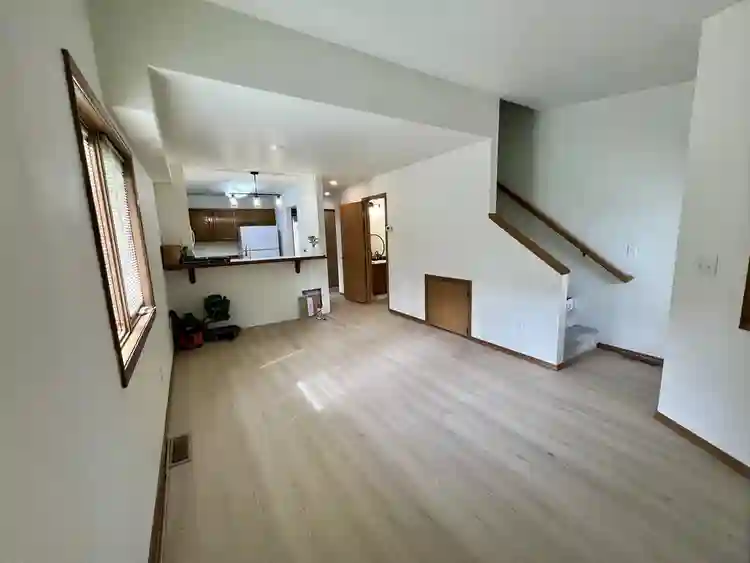 End-Unit Townhouse Independence Pk