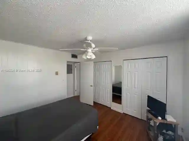 Busco roommate