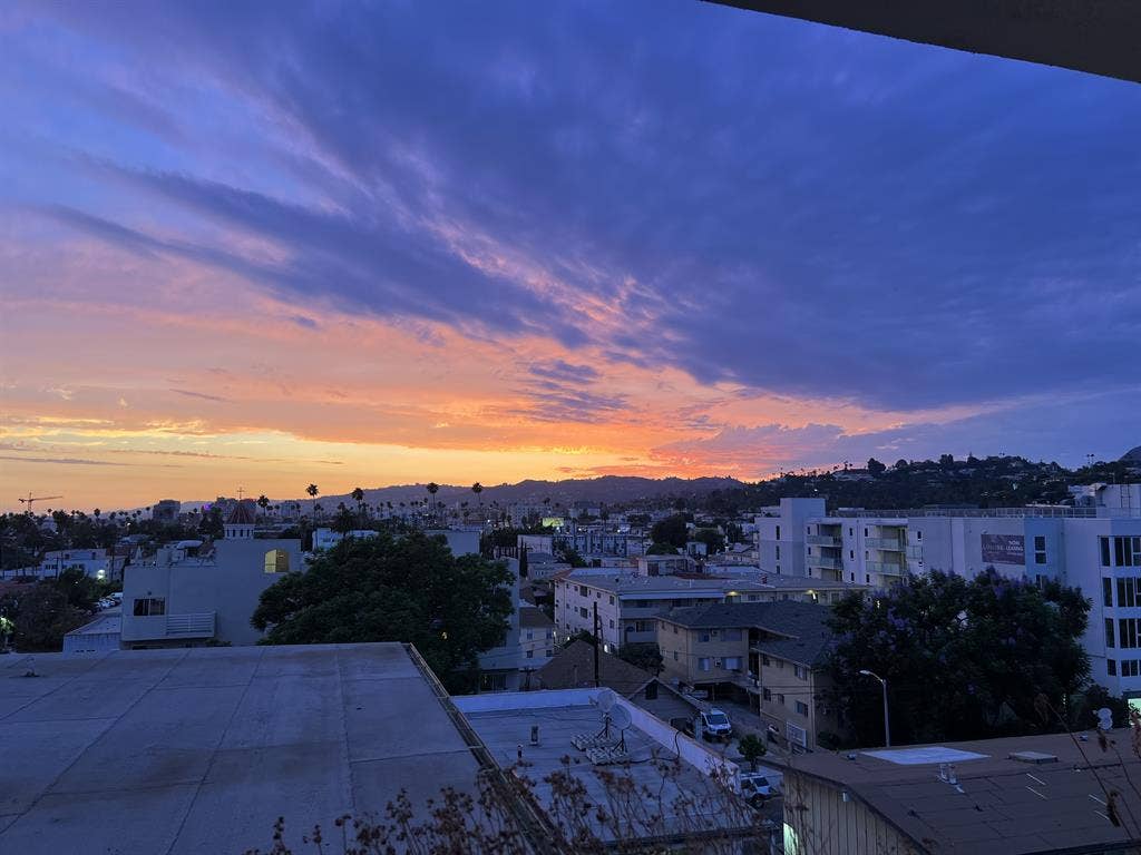 Los Angeles room for rent with view