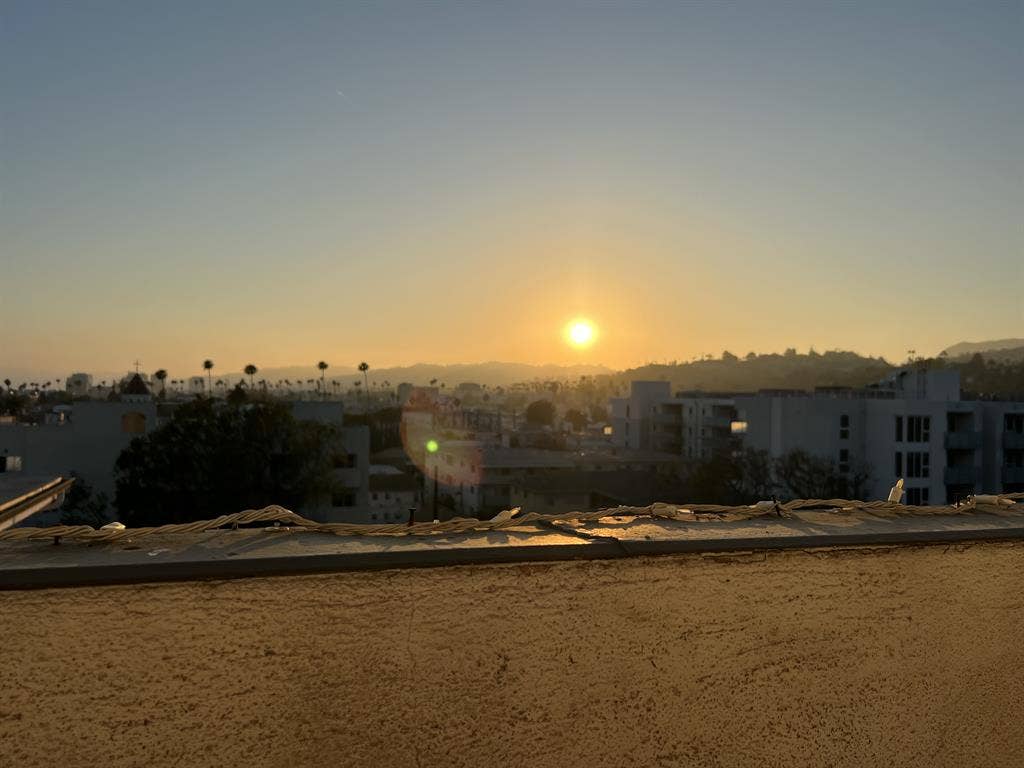 Los Angeles room for rent with view
