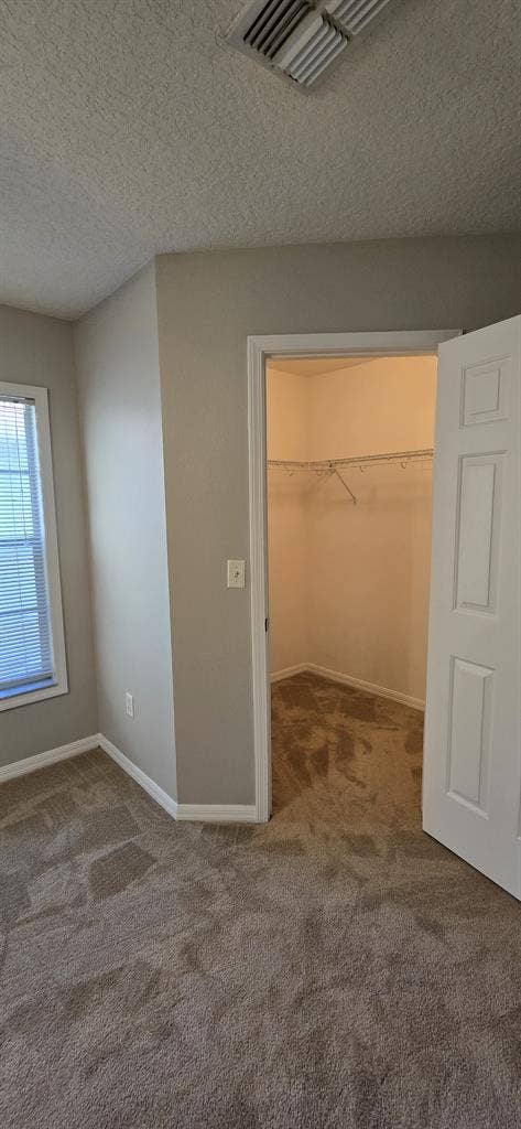 Large bedroom for $900